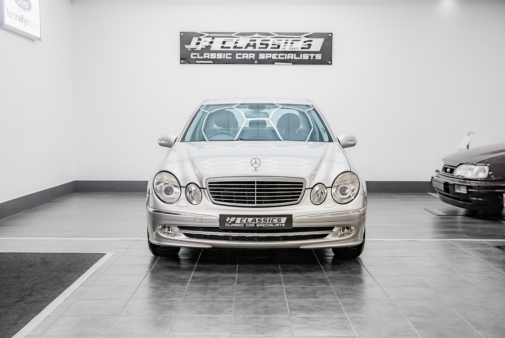 2004 Mercedes-Benz W211 Silve...