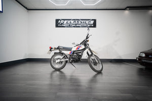 1982 YAMAHA DT175cc WHITE CLASSIC/RETRO TRIALS MOTORCYCLE