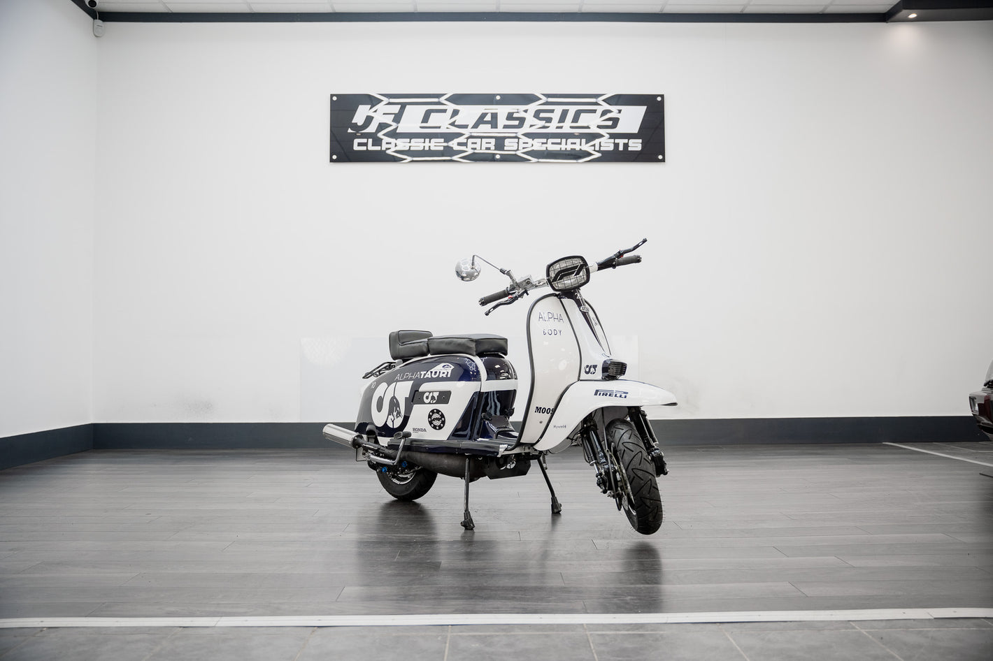 1977 LAMBRETTA ALPHA TAURI F1 TRIBUTE CUSTOM SCOOTER