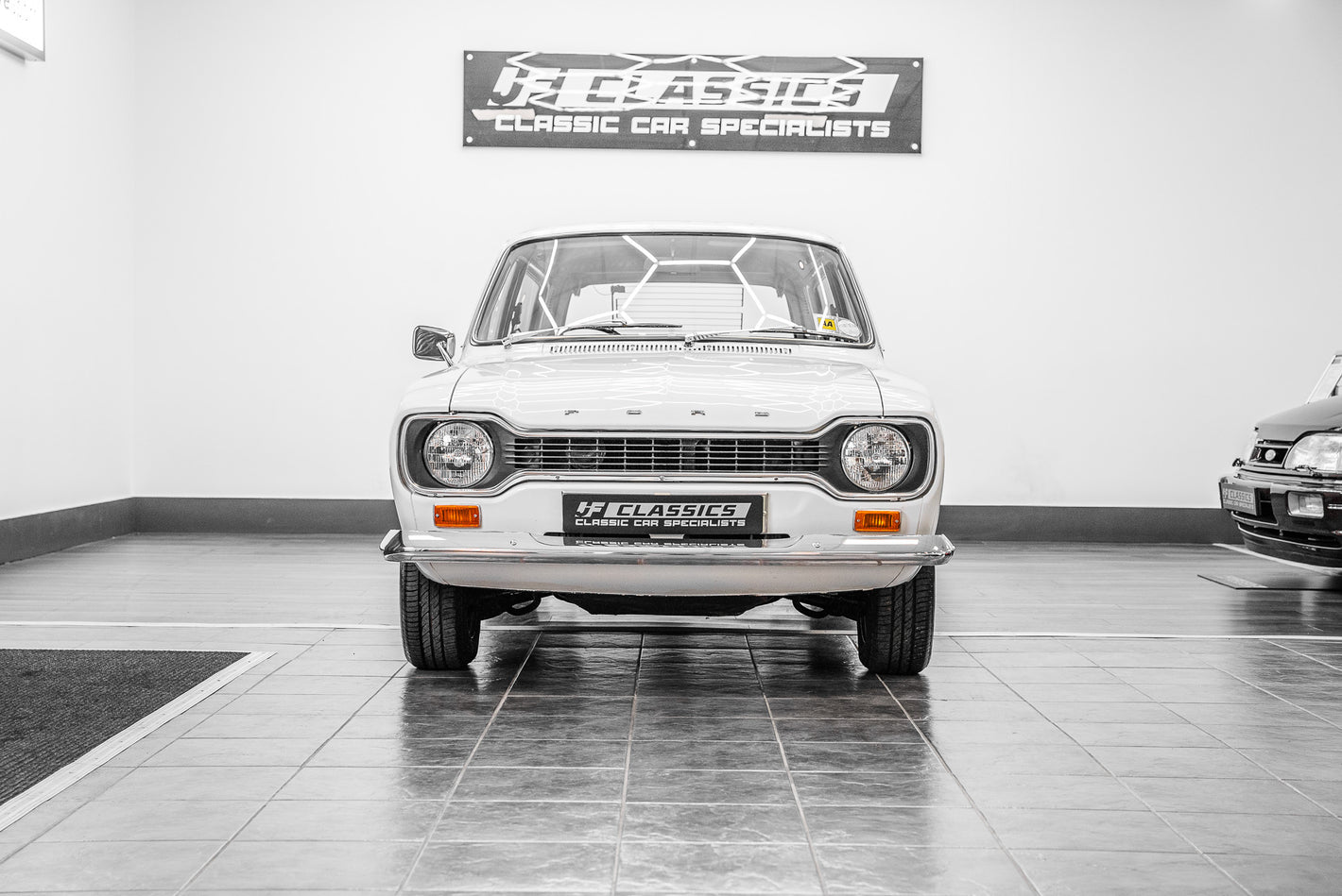 1974 MK1 FORD ESCORT ESTATE ERMINE WHITE 17425-Miles