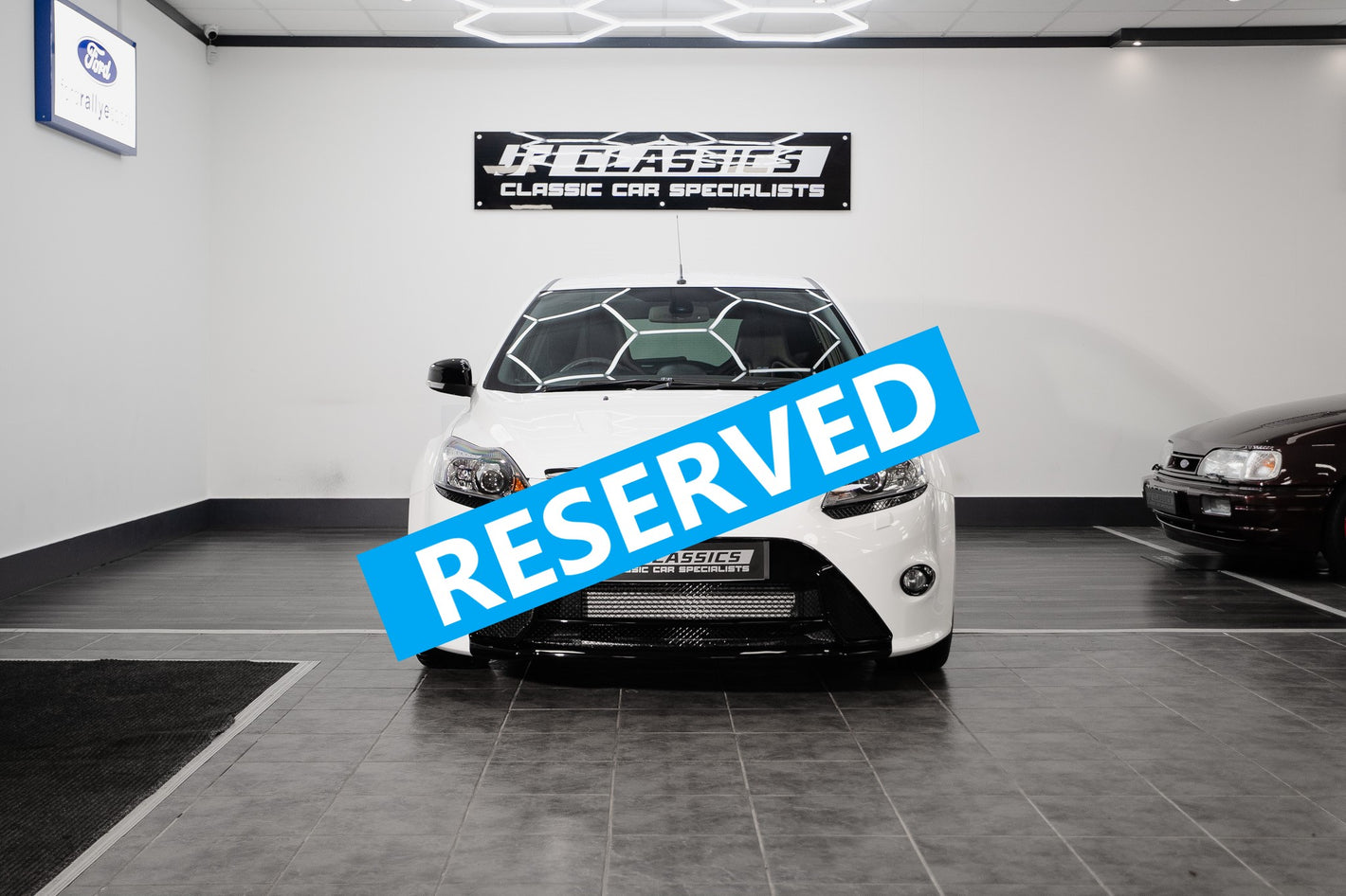 'NOW RESERVED' 2010 FORD FOCUS RS Mk2 LUX PACK 2 'FROZEN WHITE 970 miles'