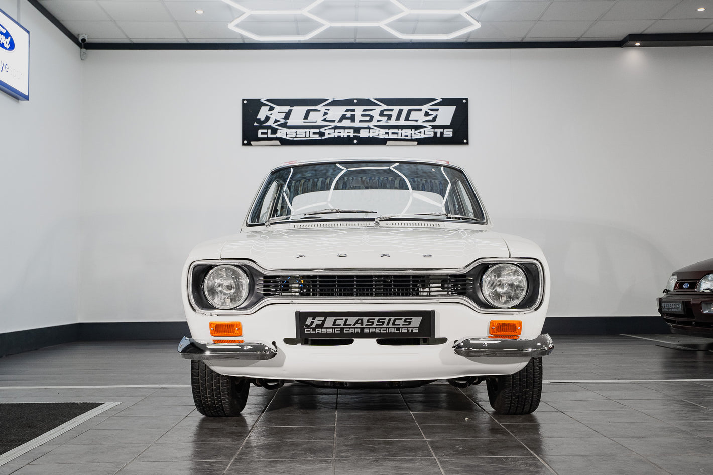 1974 Mk1 FORD ESCORT MEXICO DIAMOND WHITE & RED DECALS