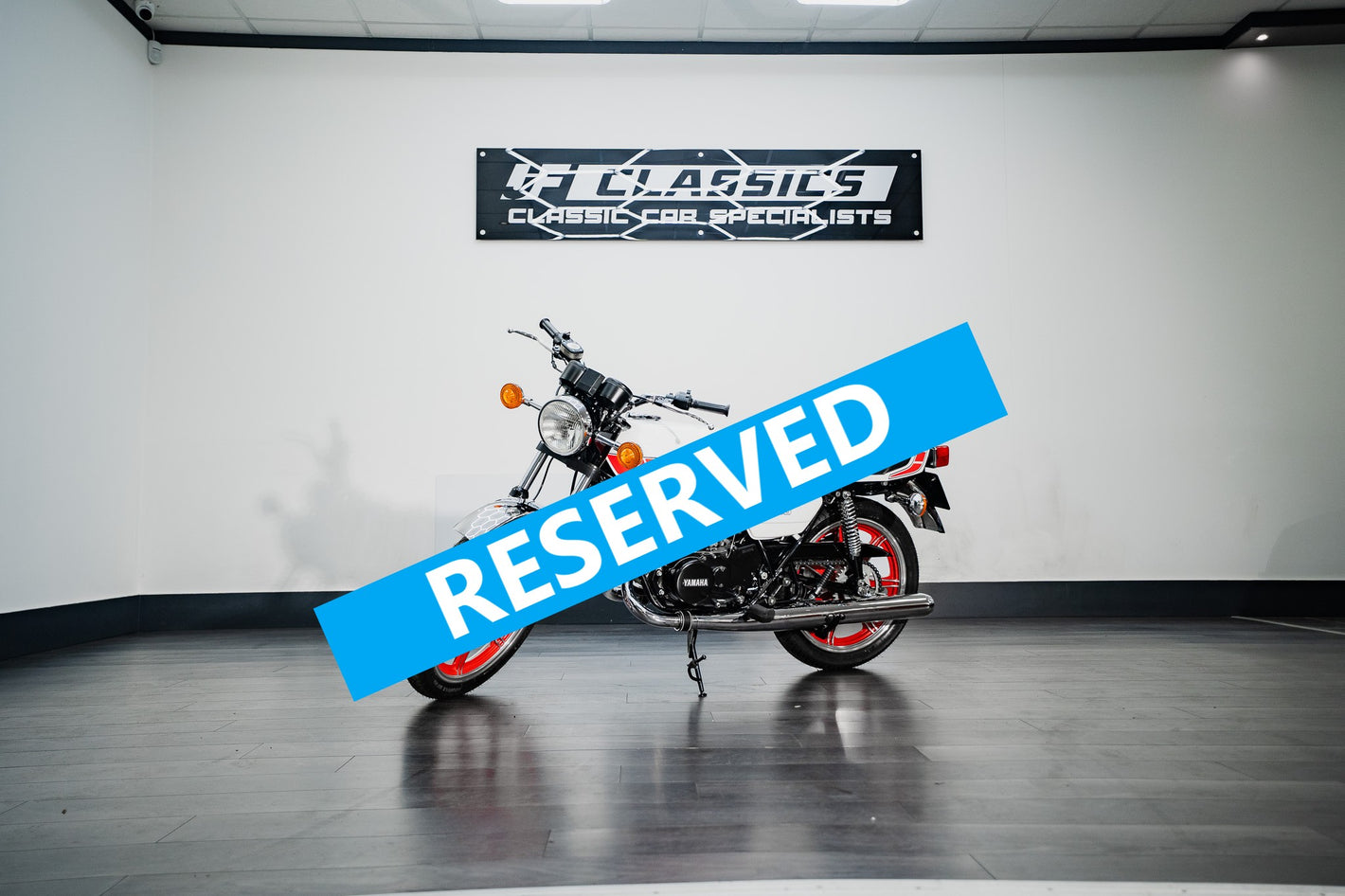 'NOW RESERVED'1981 YAMAHA RD400F AIRCOOLED WHITE-RED 2 STROKE CLASSIC MOTORCYCLE