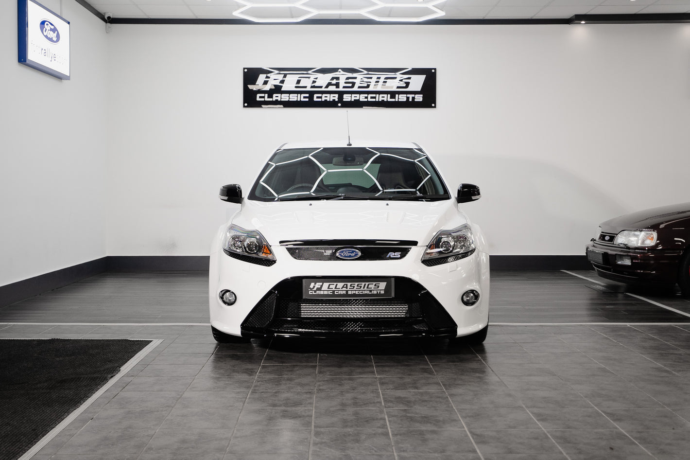 2010 FORD FOCUS RS Mk2 LUX PACK 2 'FROZEN WHITE 970 miles'