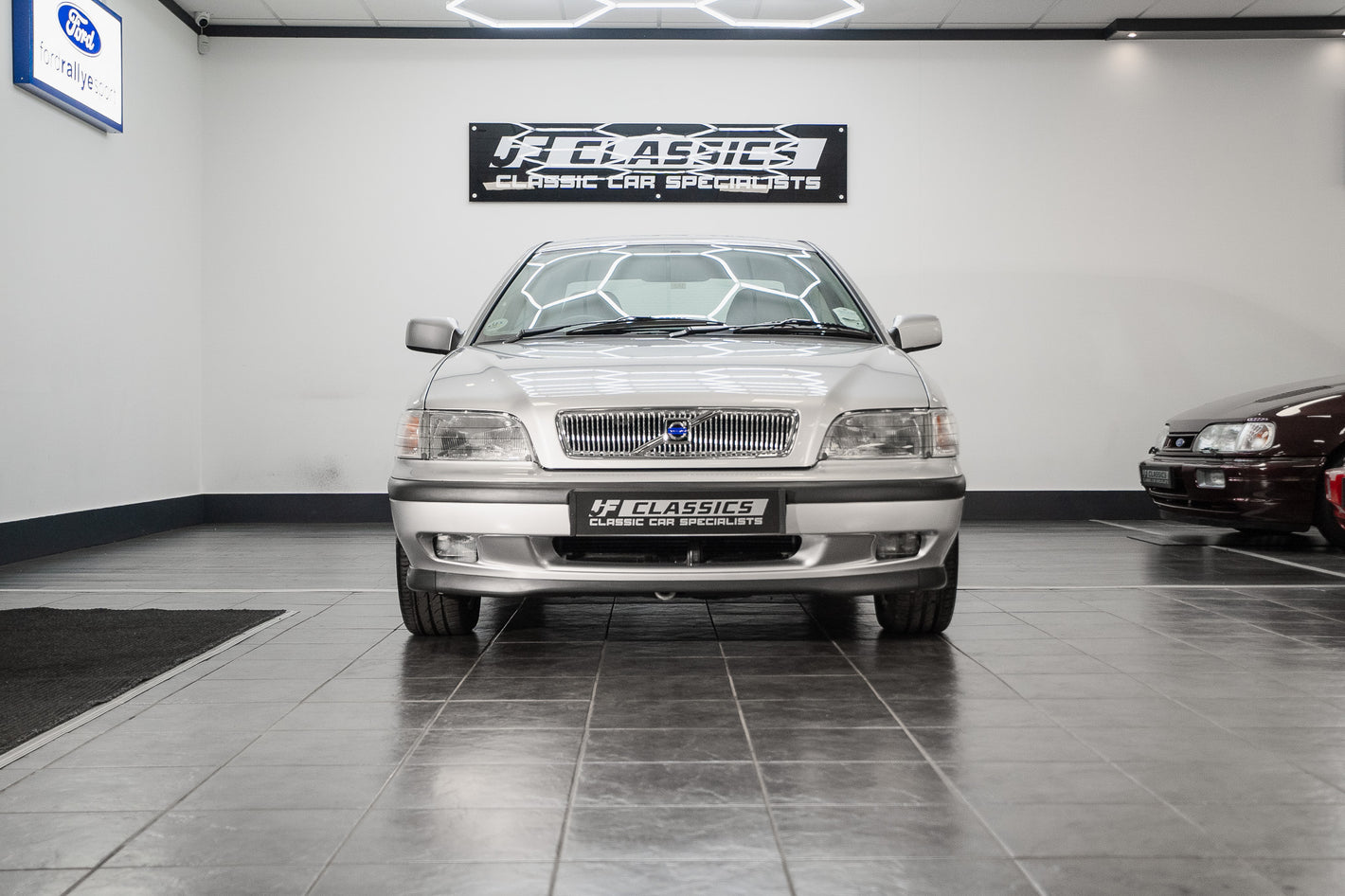 1998 VOLVO S40se 1.8i PETROL AUTOMATIC SILVER METALLIC 7529mls
